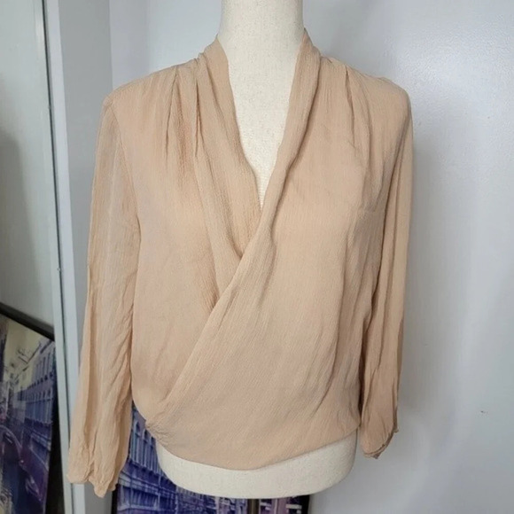 𝅺AMANDA Uprichard Women's Surplice Wrap Semi Sheer Tan Beige Casual Basic sz Sp - Picture 2 of 8
